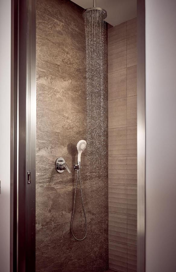 The Sall Suites Complex A - Iconic Sea Views, By Zantewize 아기오스니콜라우스 외부 사진