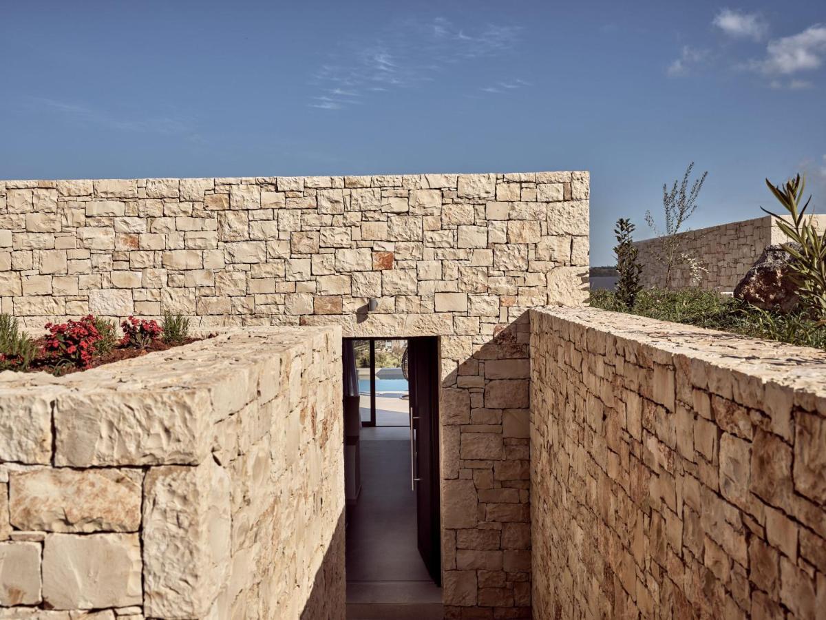 The Sall Suites Complex A - Iconic Sea Views, By Zantewize 아기오스니콜라우스 외부 사진