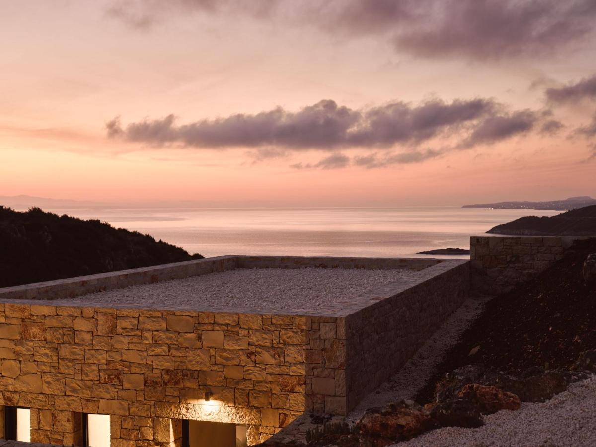 The Sall Suites Complex A - Iconic Sea Views, By Zantewize 아기오스니콜라우스 외부 사진